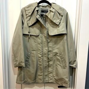 Neyelle Women’s Beige Full Zip Jacket Size Small